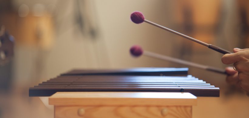 Diseño e implementación de un programa de musicoterapia dirigido a familiares de personas con demencia