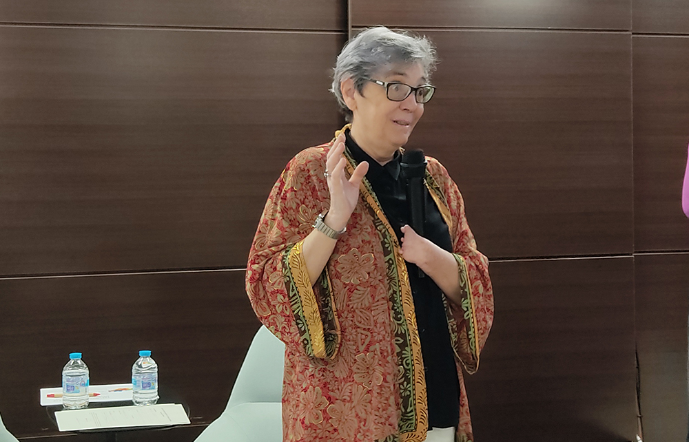 Josefa Torres,secretaria de la Comisión de Inclusión Laboral del Comité Español de Representantes de Personas con Discapacidad (CERMI), durante su ponencia.