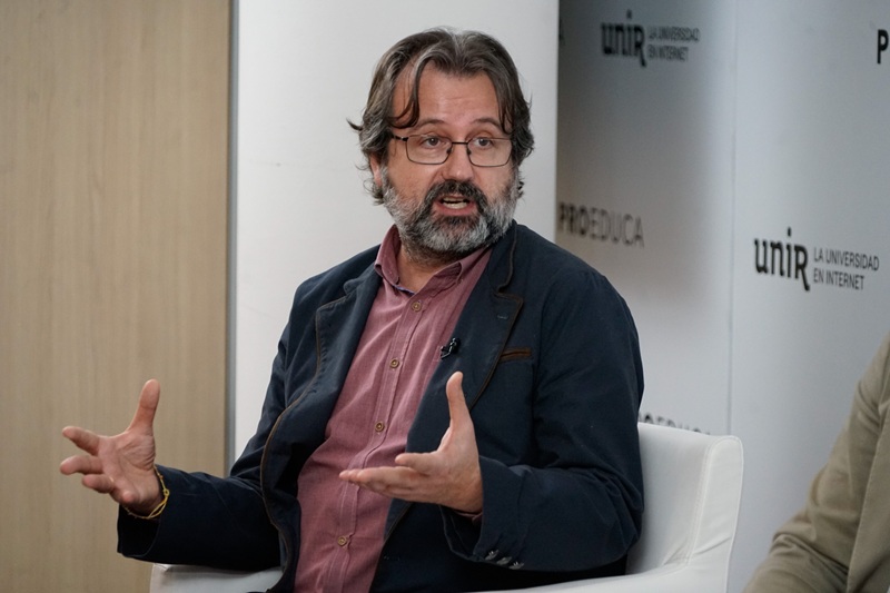 Rubén Herranz, adscrito a la Dirección General del Imserso y coautor del libro.