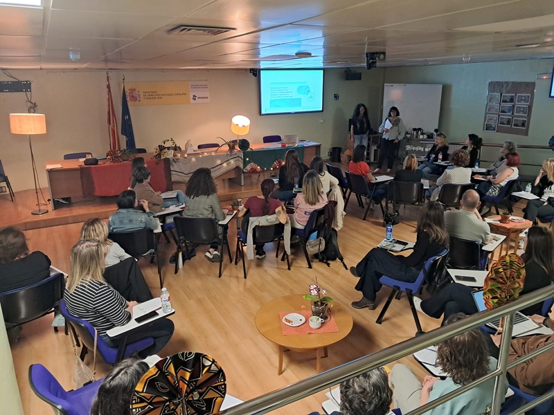 Personas participantes durante el curso.